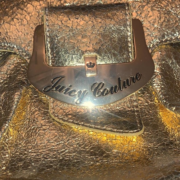 Juicy Couture Pam & Gela Gold Shimmery Magnetic Closure Clutch Purse Never Used - Picture 5 of 6